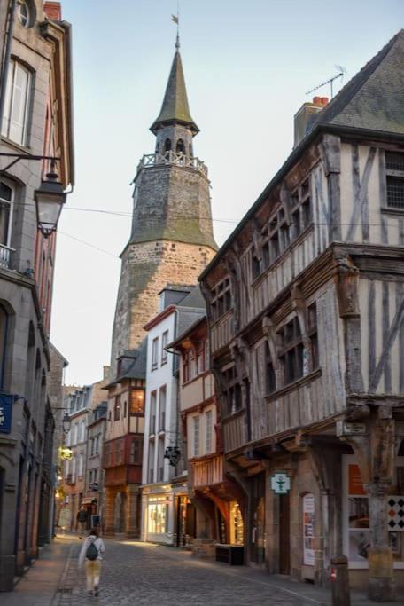 Les Remparts De Dinan . F3 Intramuros. Avec Wifi Exterior foto